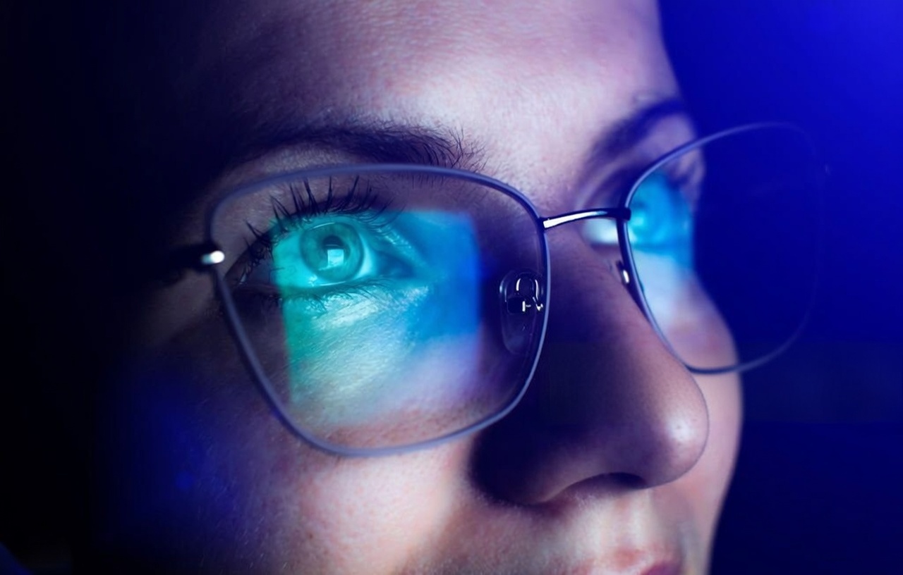 Avec les écrans, faites attention à vos yeux ! Mettez des filtres !